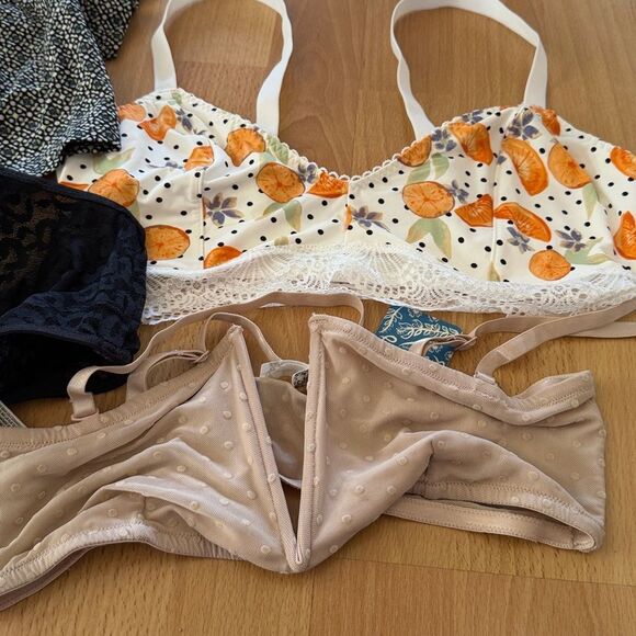 Free people bundle - Picture 3 of 4